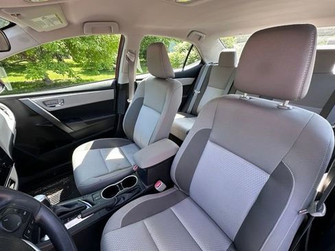 Used 2019 Toyota Corolla LE FWD image 12