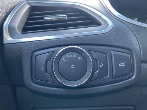 Used 2016 Ford Edge Sport w/ Equipment Group 401A AWD/4WD image 39