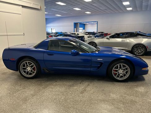 Used 2002 Chevrolet Corvette Z06 w/ Memory Pkg image 6