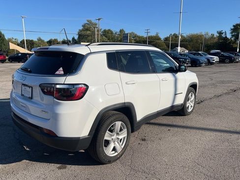 Used 2022 Jeep Compass Latitude image 5