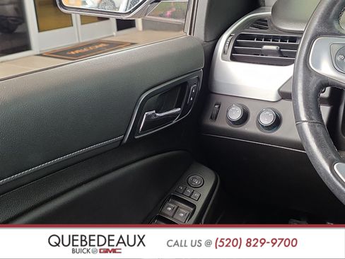 Used 2019 GMC Yukon SLT w/ Open Road Package AWD/4WD image 19