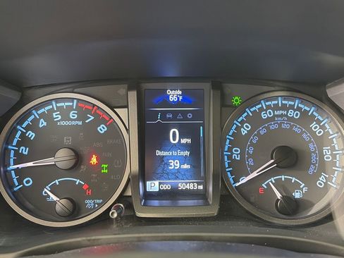 Used 2023 Toyota Tacoma TRD Off-Road image 14