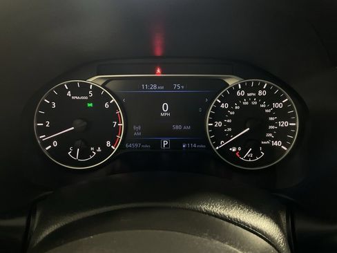 Used 2023 Nissan Altima 2.5 SV FWD image 24