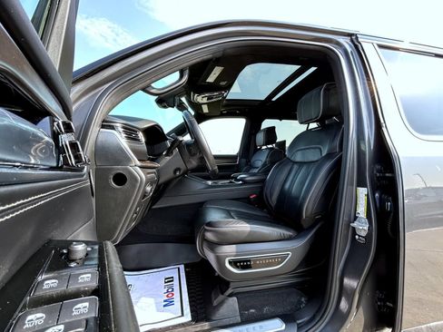 Used 2022 Jeep Grand Wagoneer Series II w/ Convenience Group III AWD/4WD image 10
