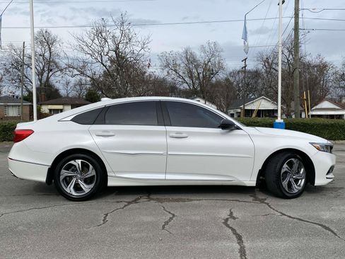 Used 2018 Honda Accord EX-L image 2