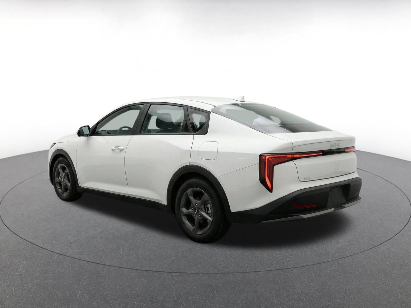 Used 2025 Kia K4 FWD image 6