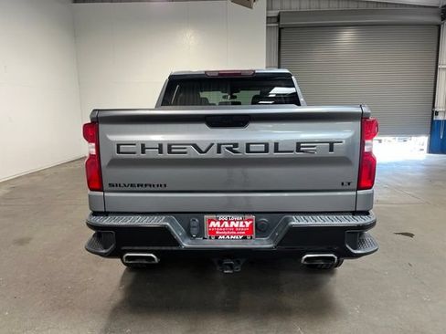 Used 2022 Chevrolet Silverado 1500 LT Trail Boss w/ LPO, Dark Essentials Package AWD/4WD image 4