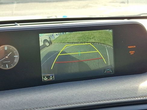 Used 2021 Lexus UX 250h w/ Premium Package image 19