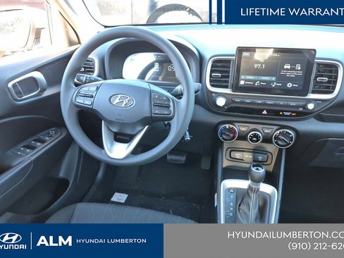 New 2026 Hyundai Venue SE FWD image 23