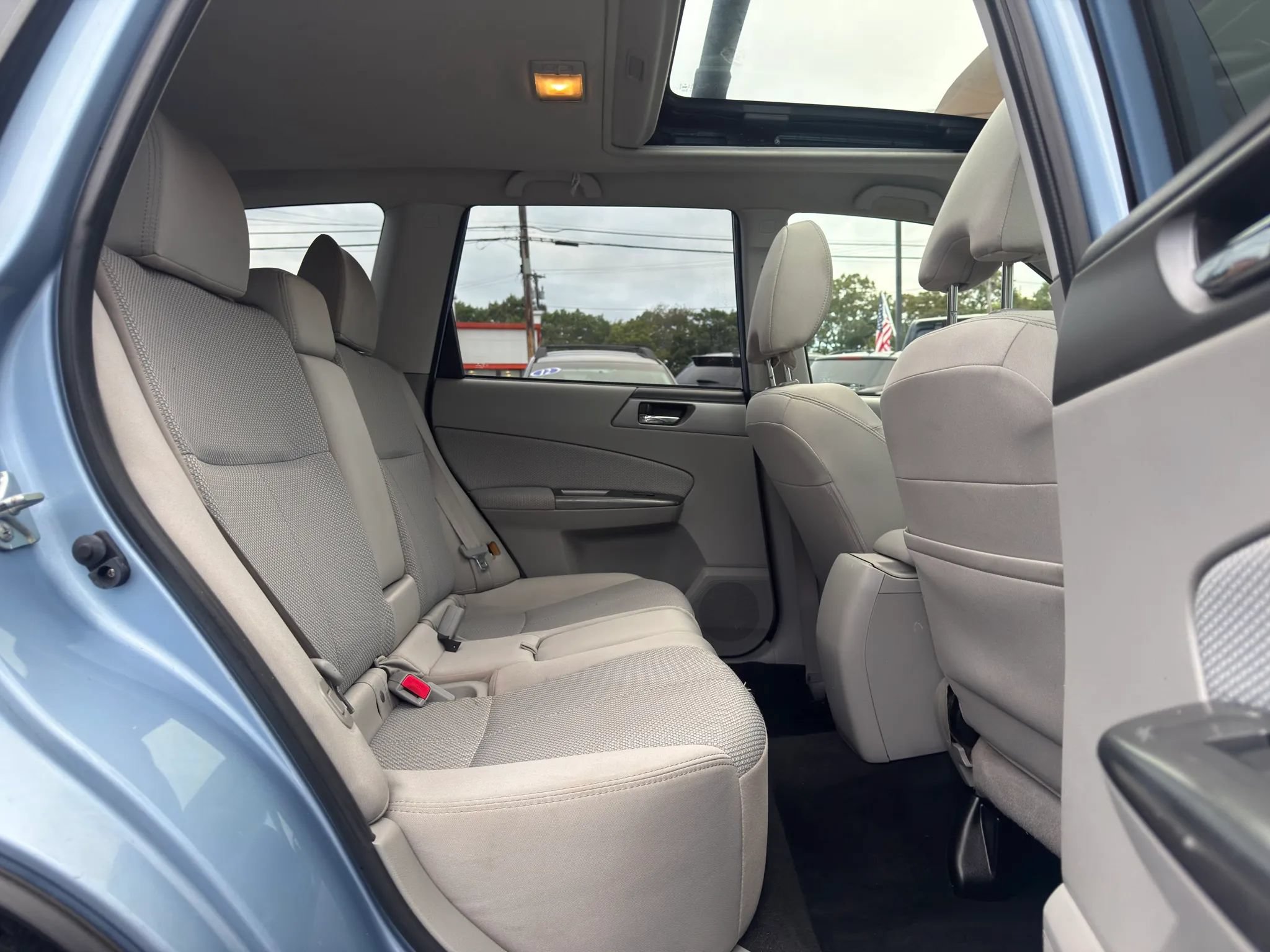 Used 2011 Subaru Forester 2.5X Premium w/ All-Weather Pkg AWD/4WD image 21