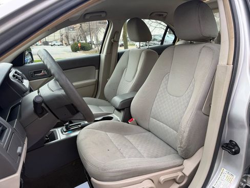Used 2010 Ford Fusion S image 11