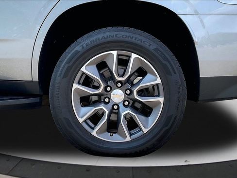 Used 2023 Chevrolet Tahoe LT w/ Luxury Package AWD/4WD image 37