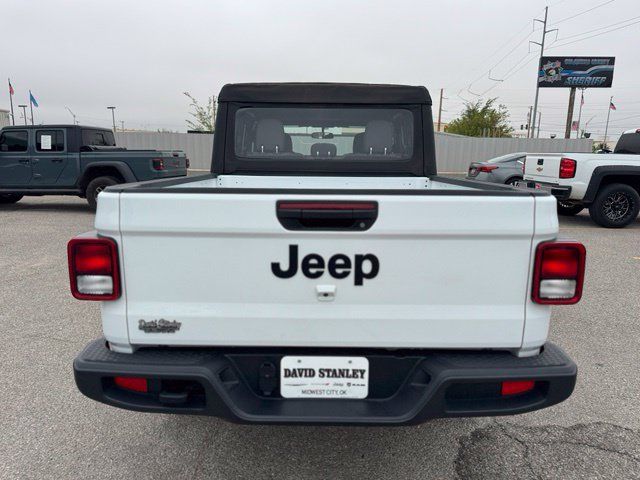 Used 2025 Jeep Gladiator Sport AWD/4WD image 5