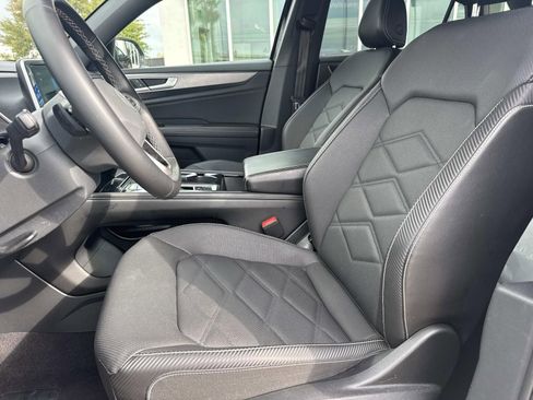 Used 2024 Volkswagen Atlas Cross Sport SE image 15