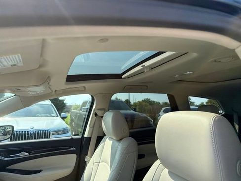 Used 2022 Buick Enclave Essence w/ Experience Buick Package AWD/4WD image 9
