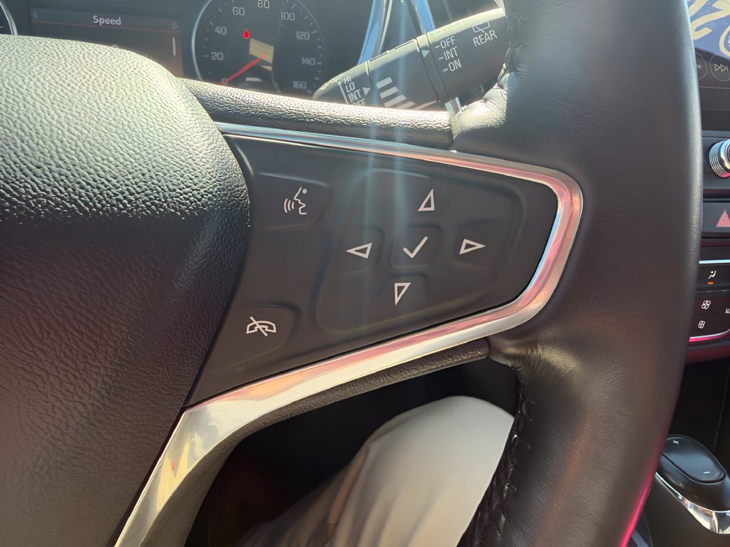 Used 2020 Chevrolet Equinox Premier AWD/4WD image 18
