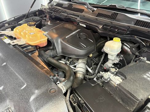 Used 2016 RAM 1500 Laramie w/ Convenience Group image 29