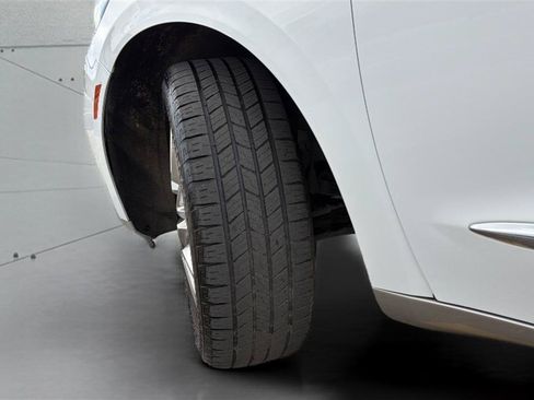 Used 2022 Buick Enclave Premium AWD/4WD image 34