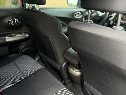 Used 2015 Nissan Juke S image 15