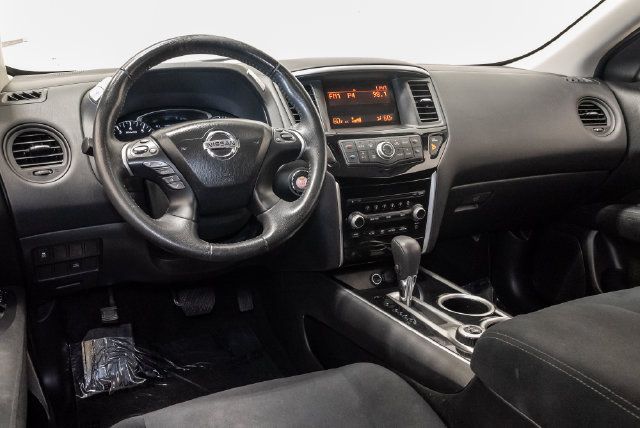 Used 2015 Nissan Pathfinder S FWD image 7