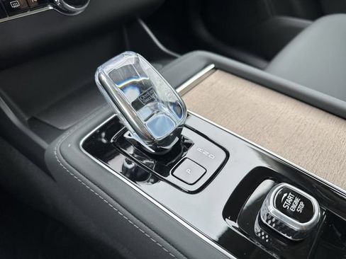 New 2026 Volvo XC90 B6 Plus AWD/4WD image 16