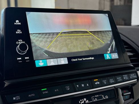 Used 2025 Honda Odyssey EX-L image 11