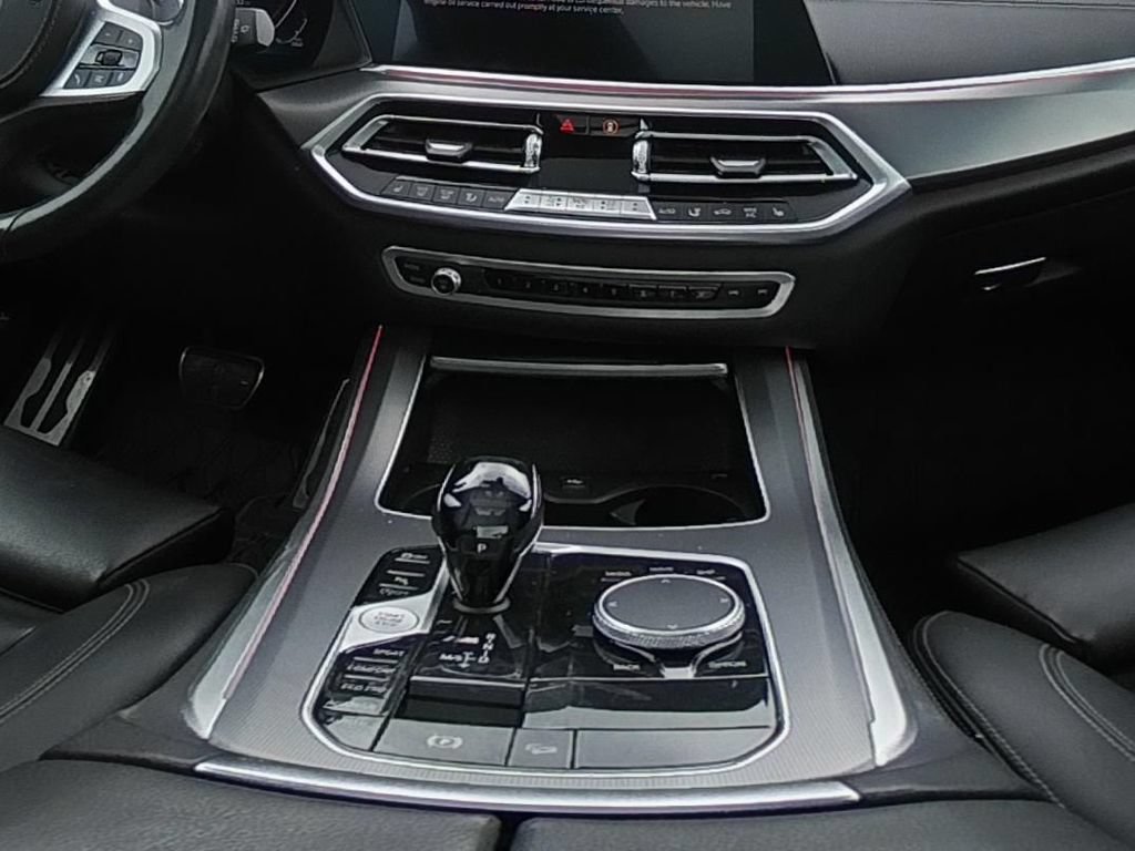 Used 2021 BMW X5 M50i AWD/4WD image 26