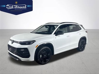 New 2025 Volkswagen Tiguan SE R-Line