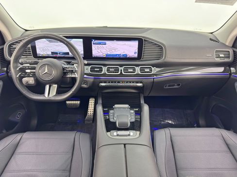 Used 2024 Mercedes-Benz GLS 580 GLS 580 w/ Night Package image 13