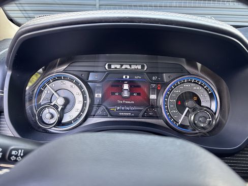 Used 2019 RAM 1500 Limited AWD/4WD image 13