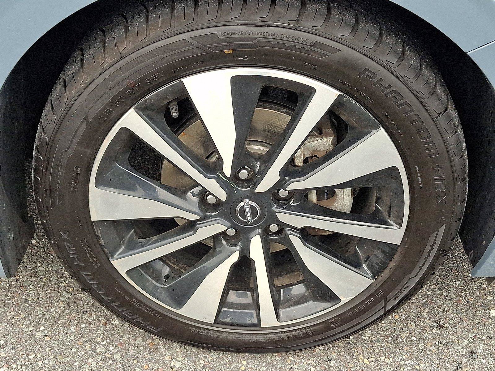 Used 2024 Nissan Sentra SV w/ SV Premium Package FWD image 8