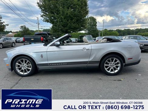 Used 2010 Ford Mustang Premium image 4