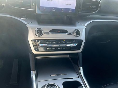 Used 2021 Ford Explorer XLT w/ Equipment Group 202A image 31