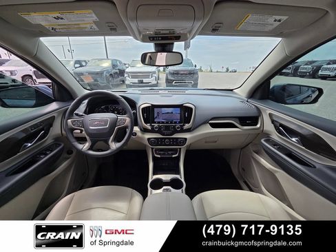 Used 2024 GMC Terrain Denali w/ Denali Premium Package AWD/4WD image 27