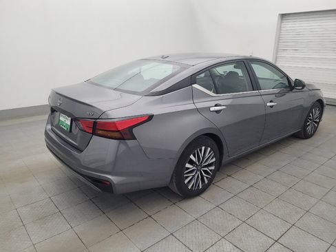 Used 2024 Nissan Altima 2.5 SV image 9