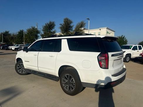 Used 2024 Chevrolet Suburban Z71 w/ Luxury Package AWD/4WD image 4