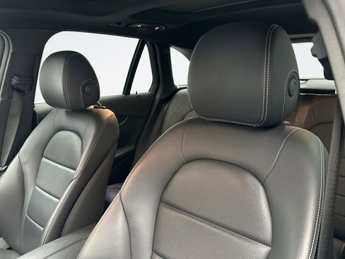 Used 2022 Mercedes-Benz GLC 300 4MATIC image 10