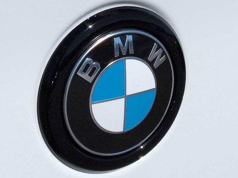 New 2026 BMW X2 xDrive28i w/ Technology Package AWD/4WD image 12
