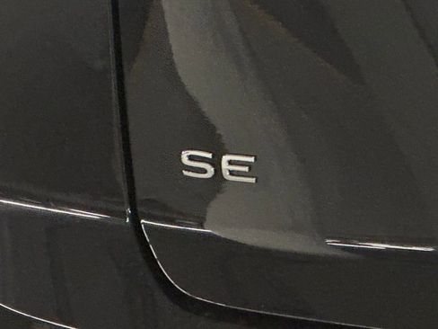 New 2026 Volkswagen Atlas Cross Sport SE image 38