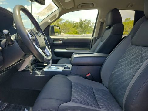 Used 2021 Toyota Tundra SR5 w/ SR5 Upgrade Package AWD/4WD image 25