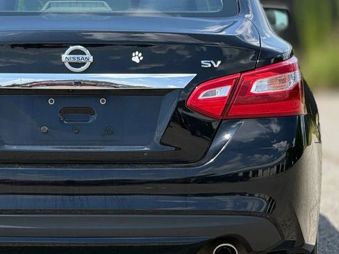 Used 2017 Nissan Altima 2.5 SV FWD image 14