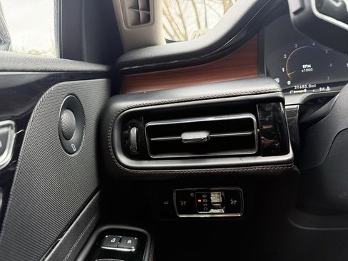 Used 2023 Lincoln Aviator Reserve image 30