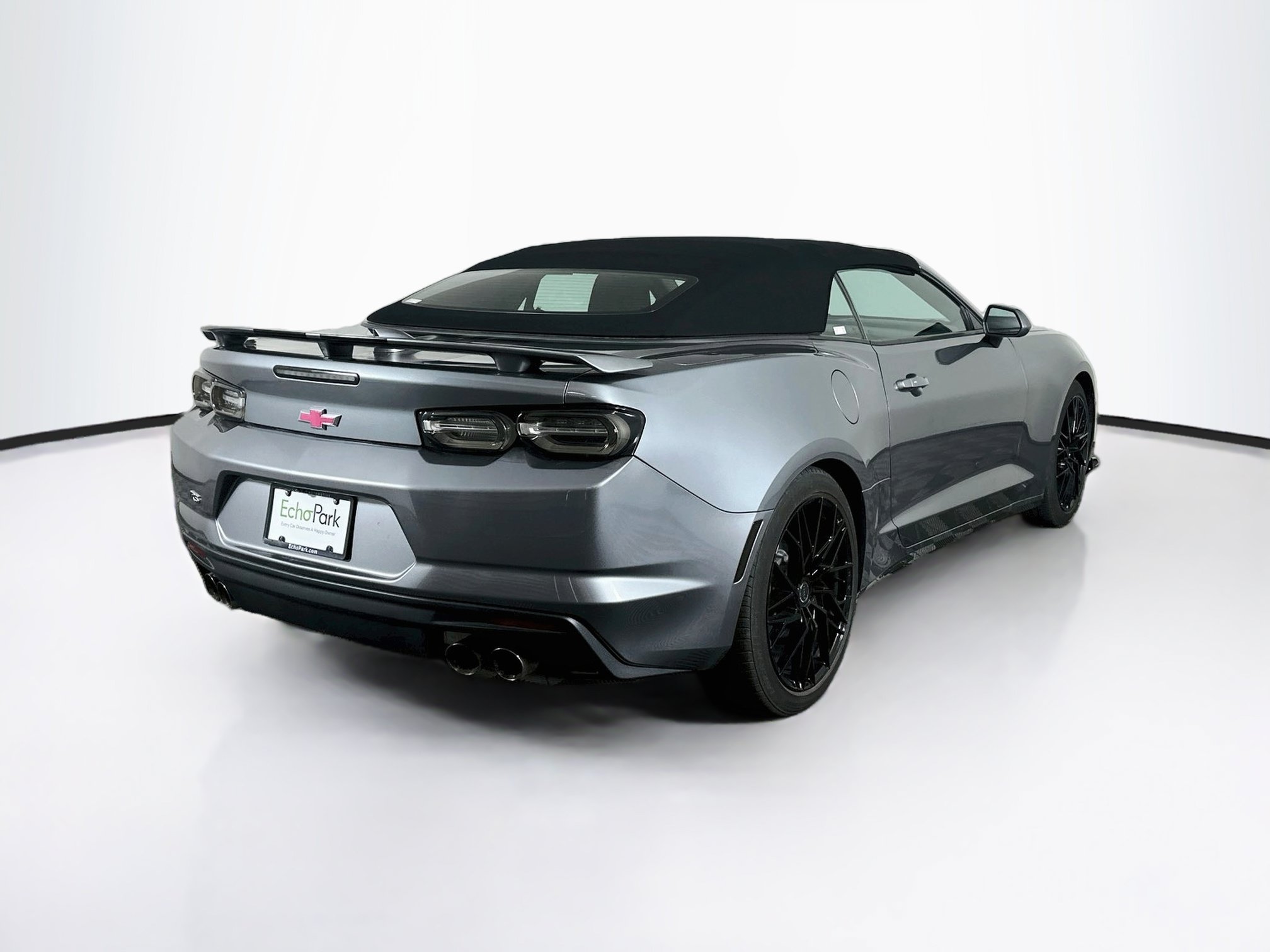 Used 2020 Chevrolet Camaro LT w/ RS Package RWD image 9