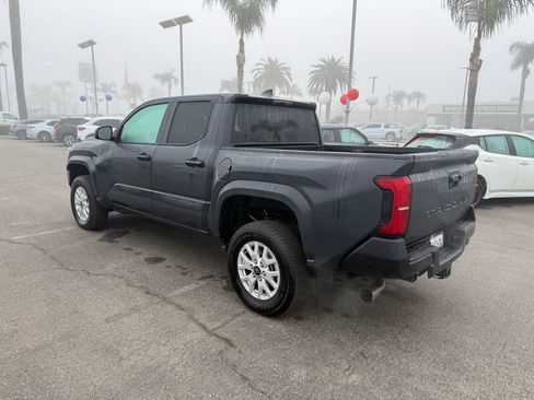 Used 2025 Toyota Tacoma SR image 4