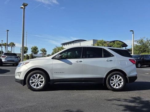 Used 2018 Chevrolet Equinox LS FWD image 3