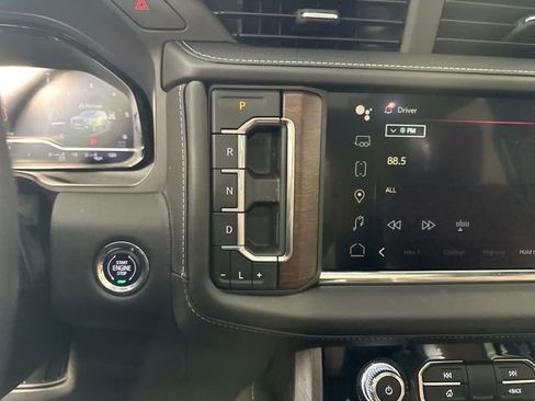 Used 2023 GMC Yukon XL Denali Ultimate image 20