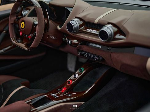 Used 2022 Ferrari 812 GTS image 33