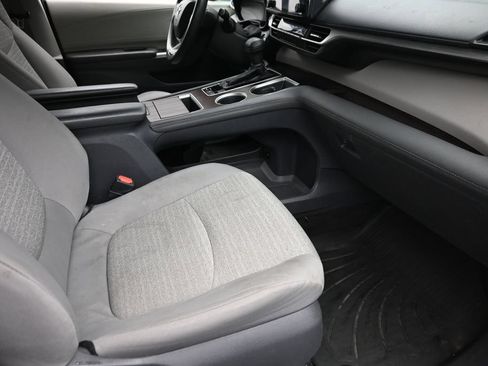 Used 2021 Toyota Sienna LE FWD image 9