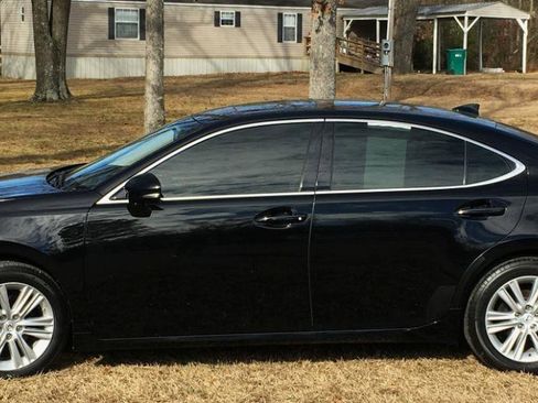 Used 2015 Lexus ES 350 w/ Premium Package image 2