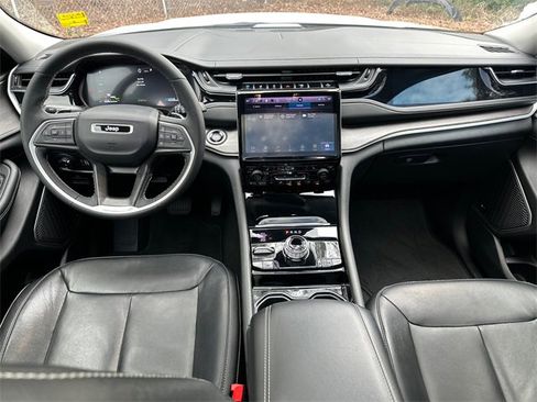 Used 2022 Jeep Grand Cherokee Limited 4xe image 15